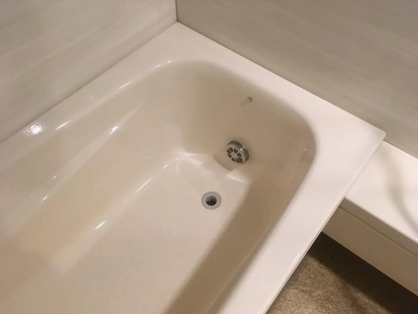【施工事例】淀川区 一戸建て 浴槽再生研磨