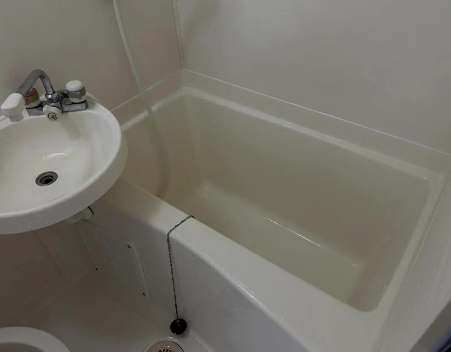 【施工事例】摂津市 一戸建て 浴槽再生研磨・サビ除去