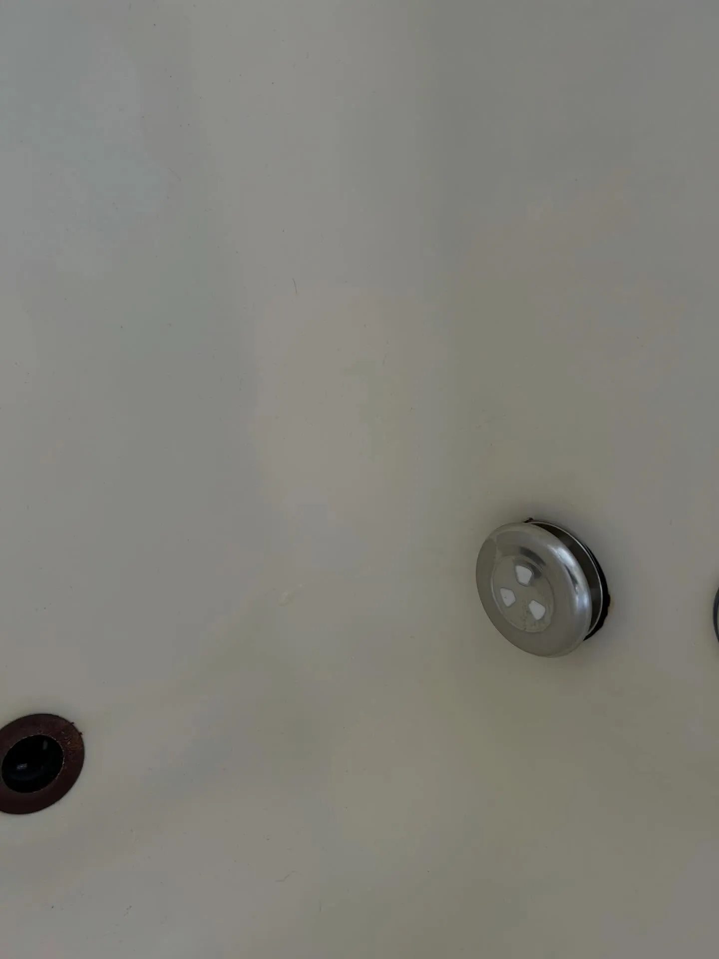 【施工事例】枚方市 一戸建て 浴槽錆除去・ガラスコーティング