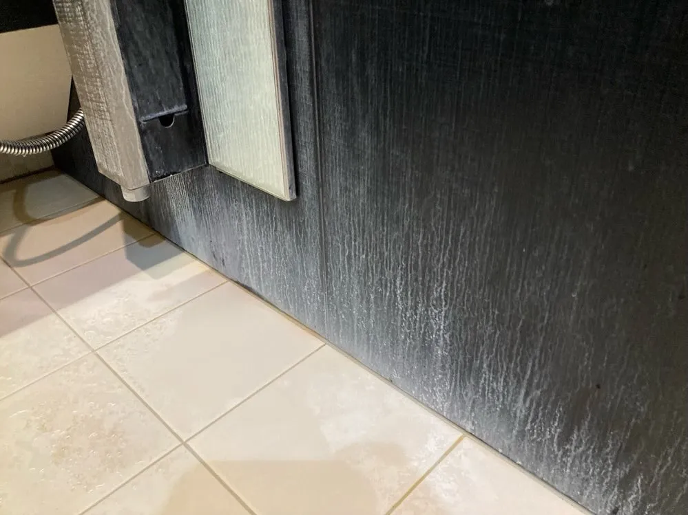 【施工事例】茨木市 一戸建て 浴室壁面再生・コーティング