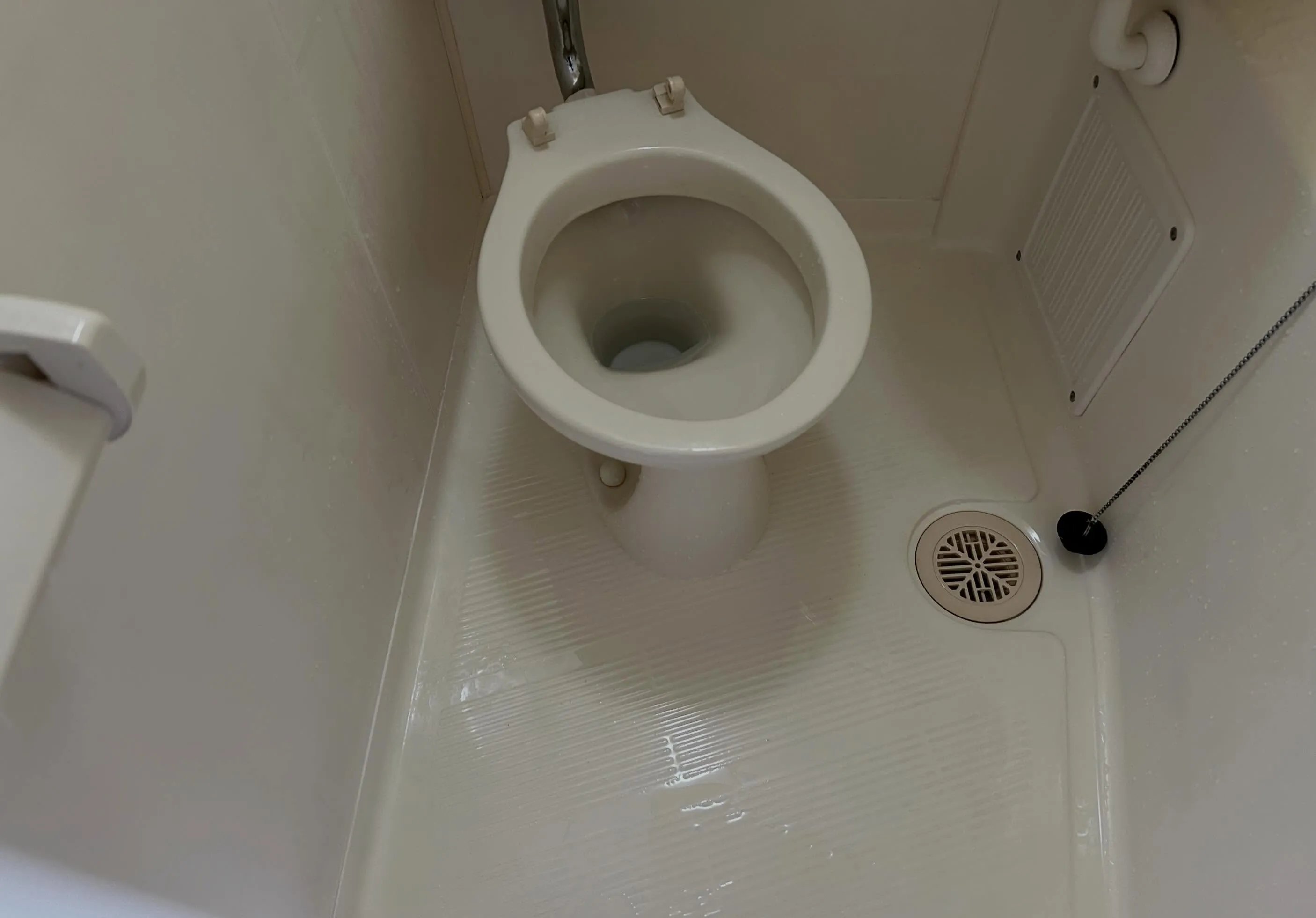 【施工事例】摂津市 賃貸マンション トイレ便器再生・コーティ...