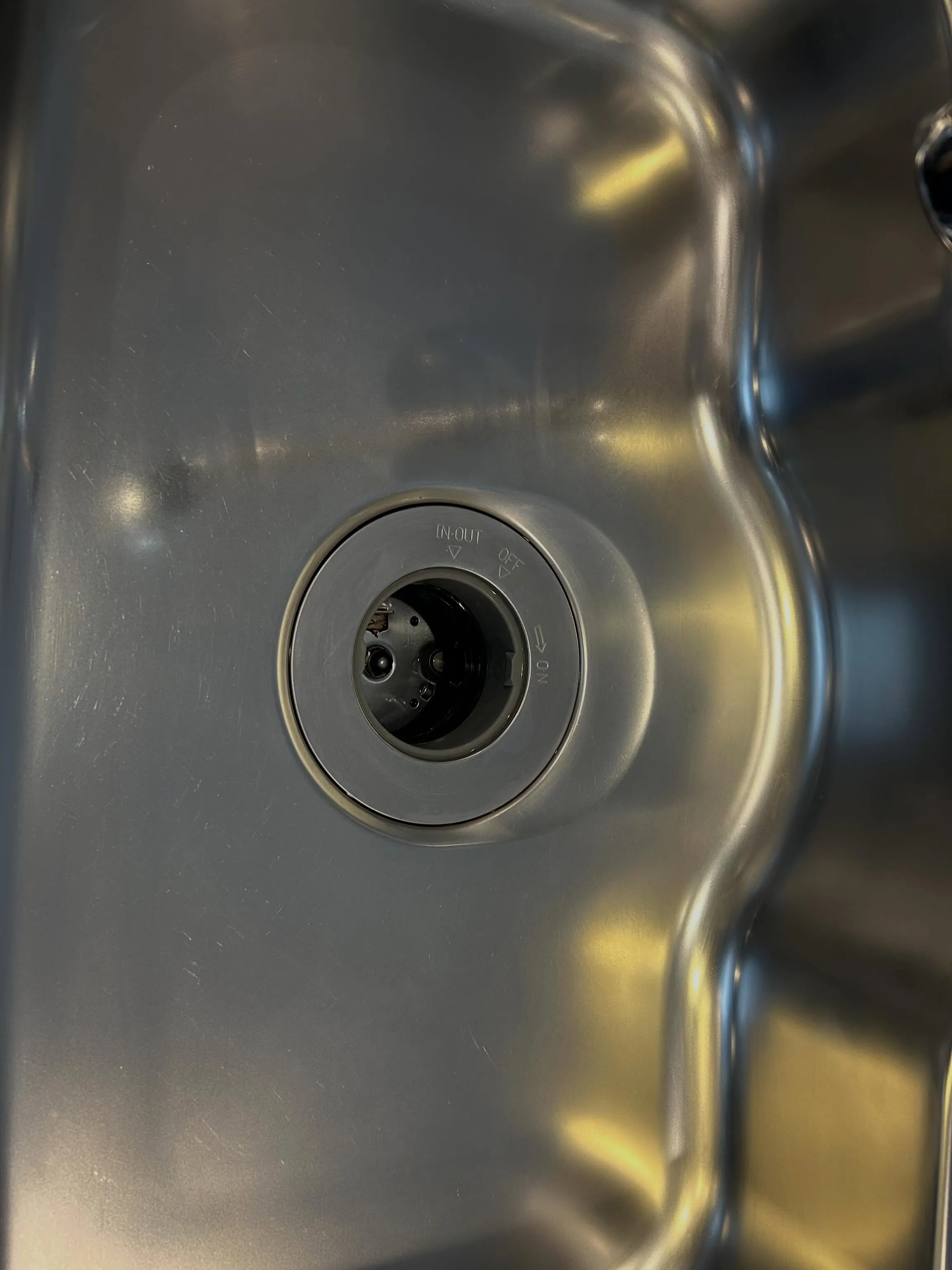 【施工事例】摂津市 分譲マンション ステンレスシンク再生研磨